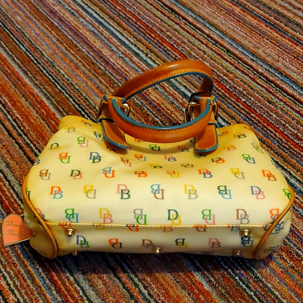 Purse - Picture 2 of 2